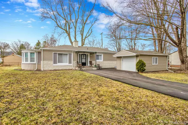 Clinton Township, MI 48036,39271 ORMSBY ST