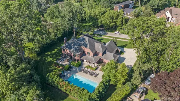 Bloomfield Hills, MI 48301,6155 WESTMOOR RD