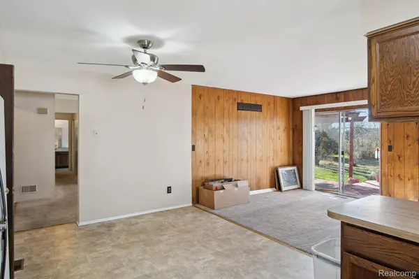 3649 BARBERRY CIR Wixom, MI 48393