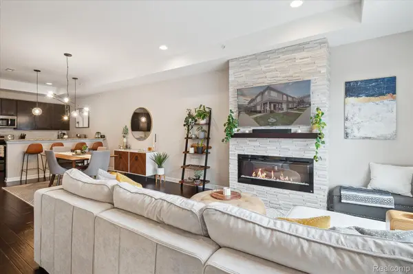 Ann Arbor, MI 48103,5559 ARBOR CHASE DR