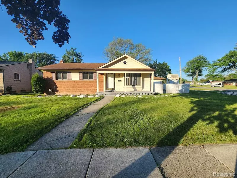 2625 Winston DR, Sterling Heights, MI 48310