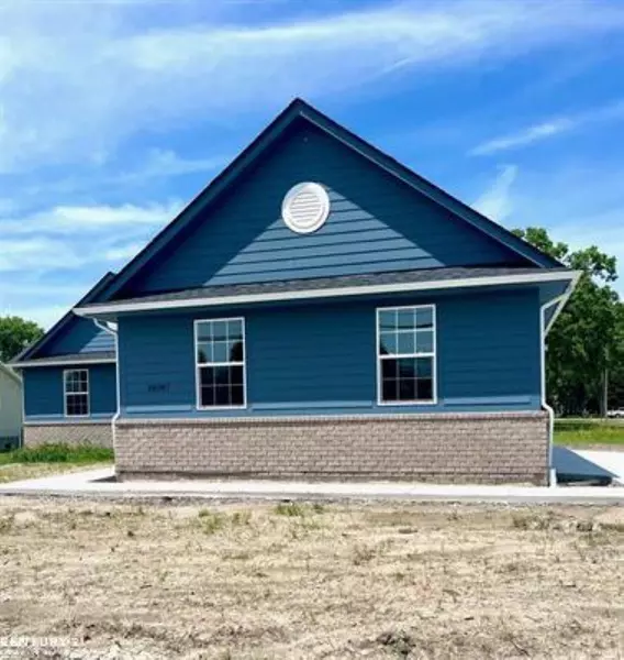 48387 S Jefferson AVE, Chesterfield Twp, MI 48047