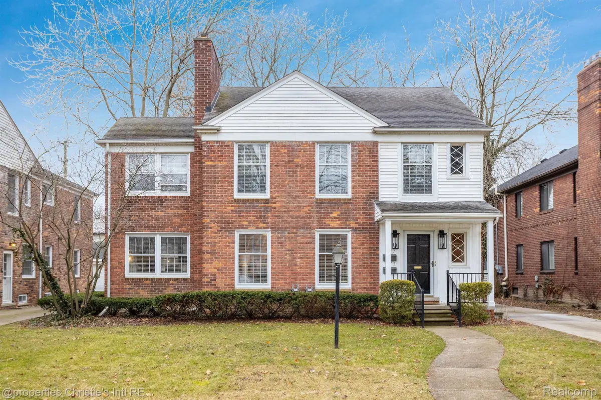 475 Neff RD, Grosse Pointe, MI 48230