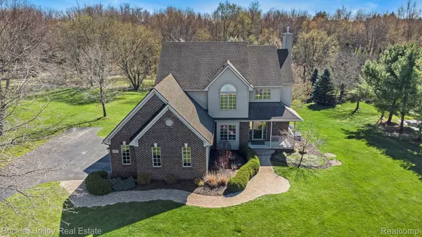 Brighton, MI 48116,8537 SADDLEWOOD DR