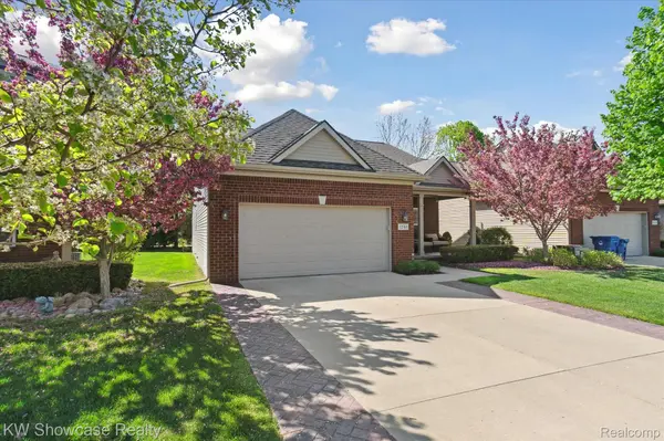 Waterford, MI 48327,1241 CAMBRIDGE CIR