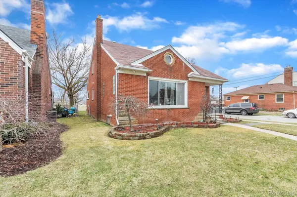 Lincoln Park, MI 48146,995 Moran AVE