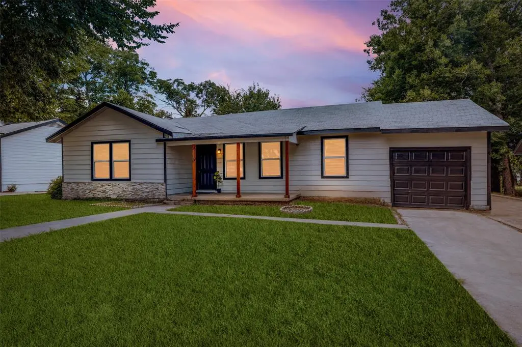 Arlington, TX 76010,117 Parkview Drive