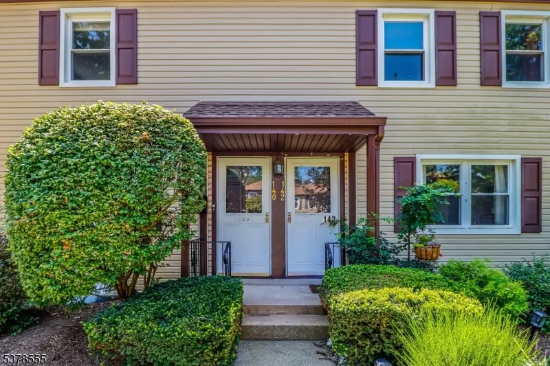 140 Newman St, Metuchen Boro, NJ 08840