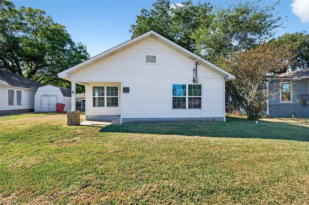 Savoy, TX 75479,210 S Vine Street