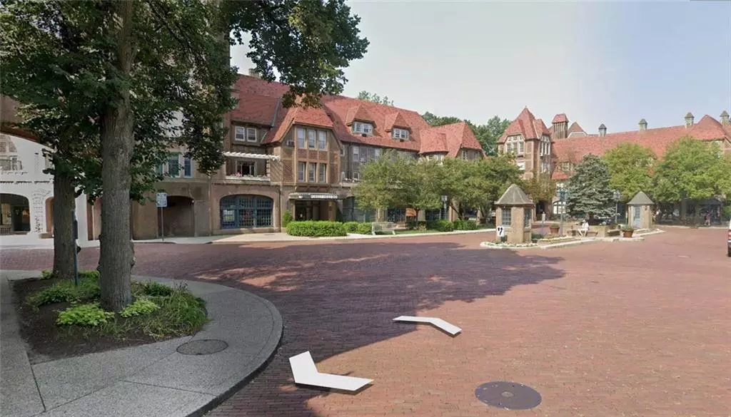 Brooklyn, NY 11375,1 Station SQ #411