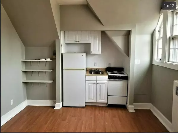 Brooklyn, NY 11375,1 Station SQ #411