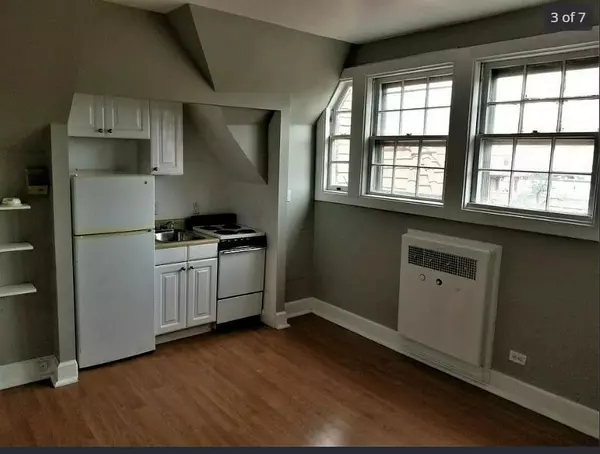 Brooklyn, NY 11375,1 Station SQ #411