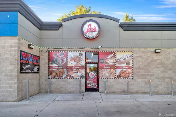 17151 W 8 MILE RD, Detroit, MI 48235