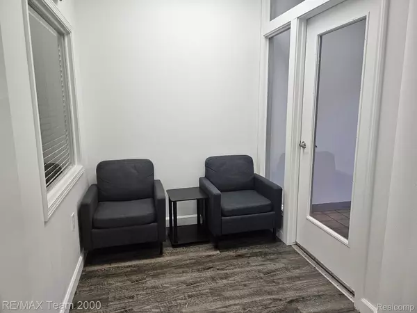 Dearborn, MI 48128,24335 FORD RD #100