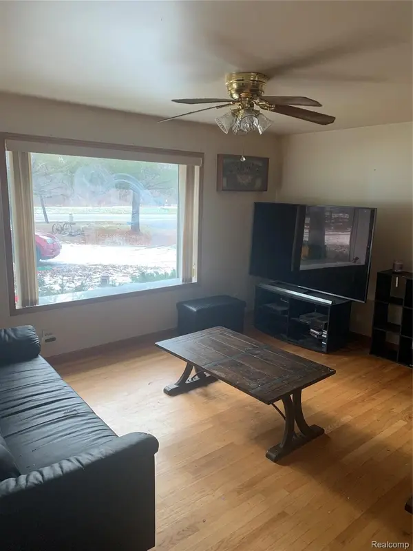 Wixom, MI 48393,2030 CHARMS RD