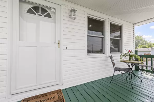 Newport, MI 48166,7462 Canal ST