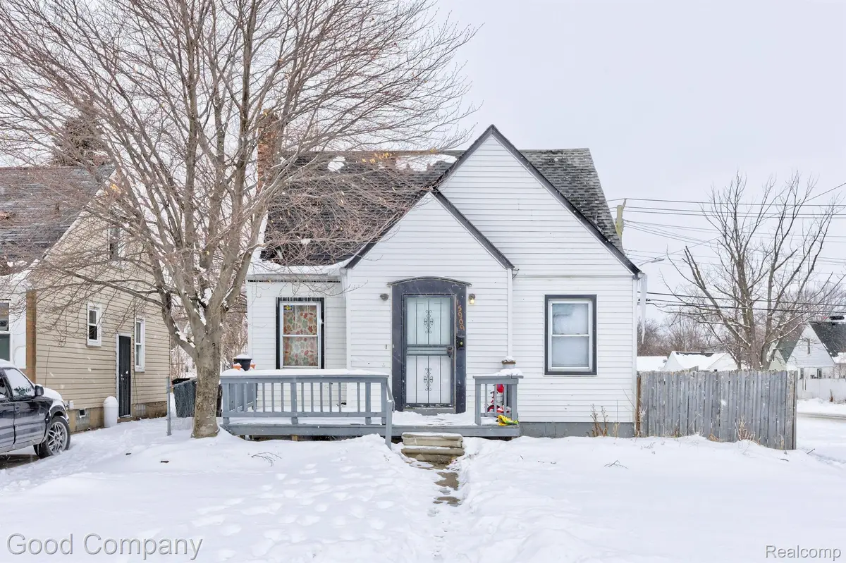 Detroit, MI 48205,15909 MADDELEIN ST