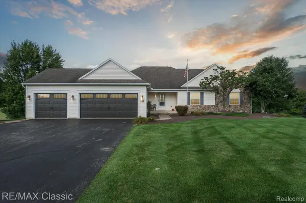 2915 WHEAT VALLEY DR,  Howell,  MI 48843