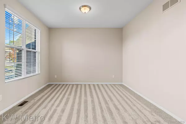 Warren, MI 48092,5124 RIDGE LN