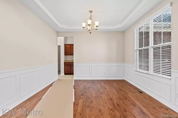 Warren, MI 48092,5124 RIDGE LN