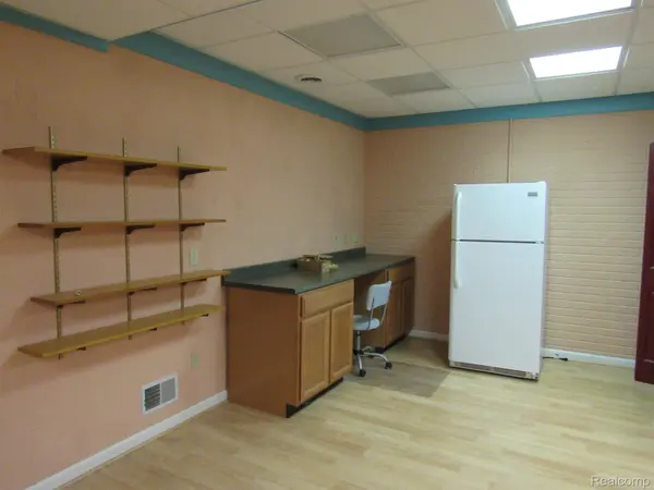 Novi, MI 48374,50004 STREAMWOOD DR