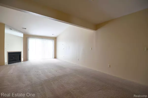 Farmington Hills, MI 48334,31450 ORCHARD CRK