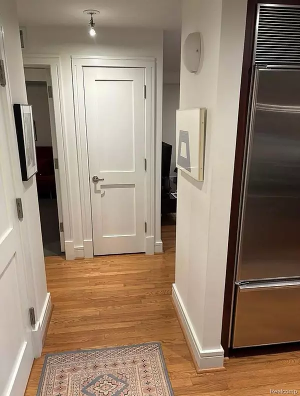 Birmingham, MI 48009,411 S OLD WOODWARD AVE #524