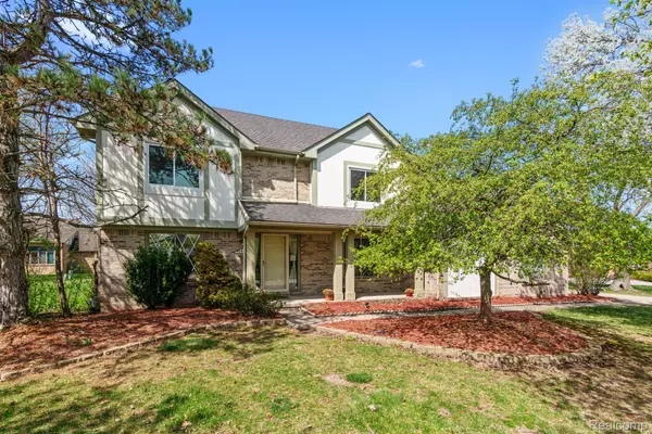 Novi, MI 48375,41450 REINDEER DR