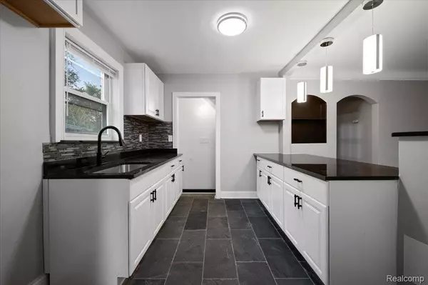 Detroit, MI 48223,15051 MINOCK ST