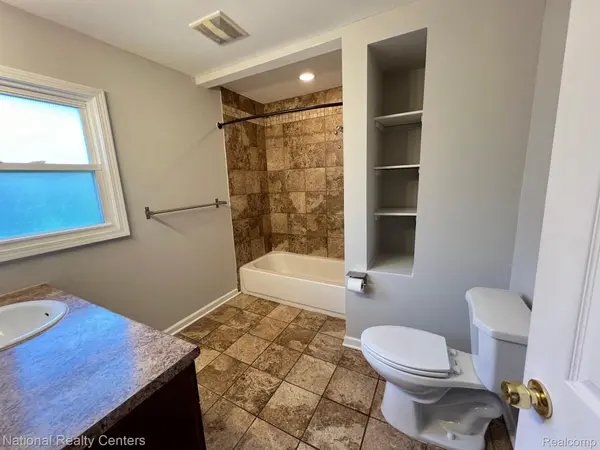 Berkley, MI 48072,2827 GARDNER AVE