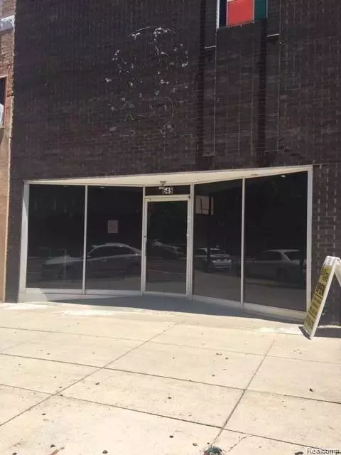 Flint, MI 48502,649 S SAGINAW ST