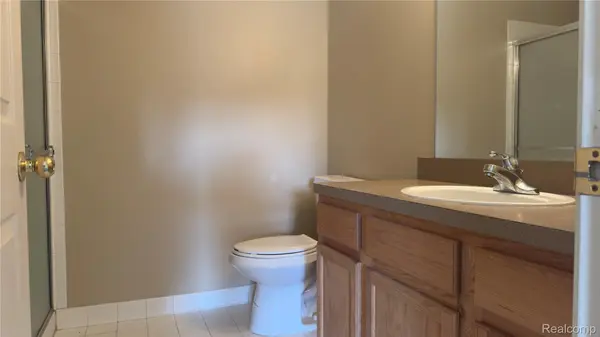 24202 Chesapeake CIR, Walled Lake, MI 48390