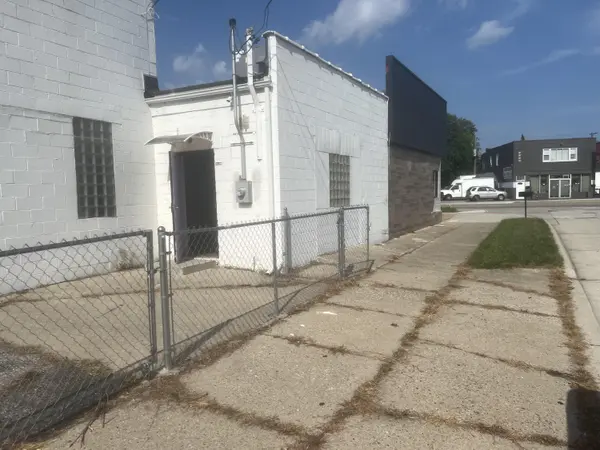 28905 Utica RD S, Roseville City, MI 48066