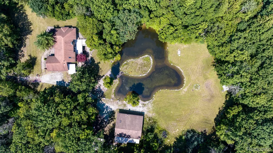 3570 CONNORS RD, Emmett, MI 48022