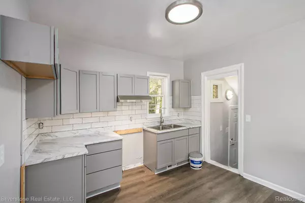 Pontiac, MI 48342,423 WHITTEMORE ST