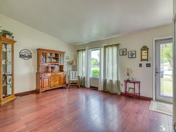 Trenton, MI 48183,19043 Hyde Park DR