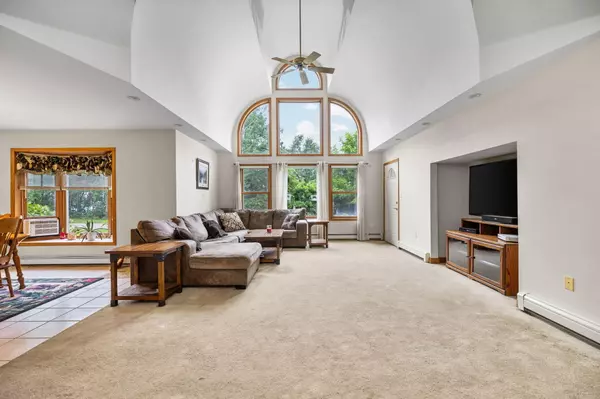 Eastlake, MI 49626,211 Bluff AVE