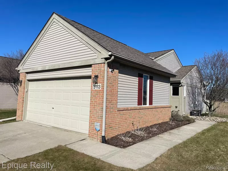 3113 FALCON DR, Burton, MI 48519