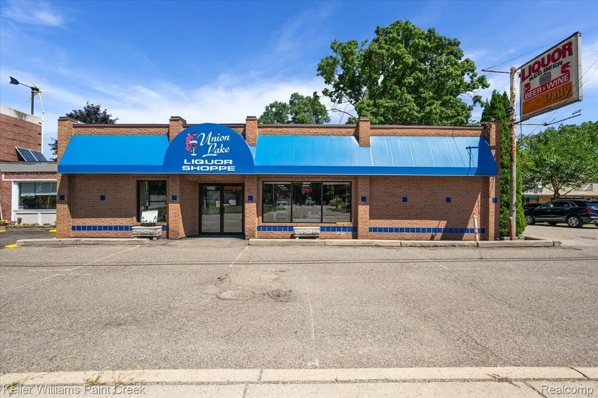 Commerce Twp, MI 48382,2515 Union Lake RD