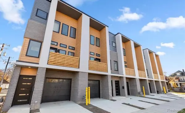 1505 PALLISTER ST #2, Detroit, MI 48206