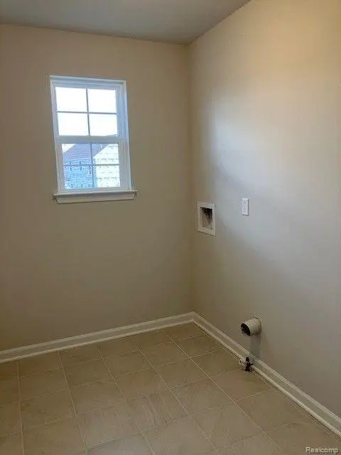 Canton, MI 48187,51045 BAILEYS LNDG