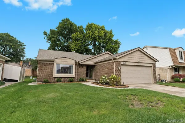 Sterling Heights, MI 48313,14935 ROTUNDA DR