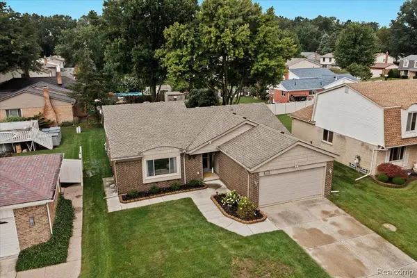 Sterling Heights, MI 48313,14935 ROTUNDA DR