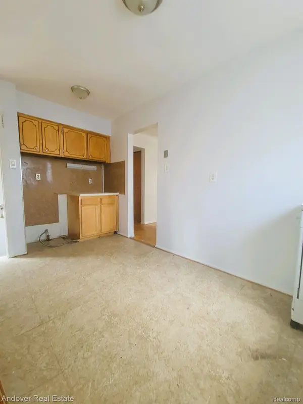 Detroit, MI 48217,12901 VISGER ST