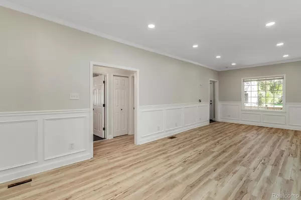 Detroit, MI 48214,4829 HURLBUT ST