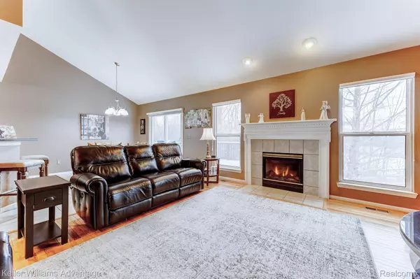 Novi, MI 48377,40752 Lenox Park DR