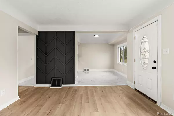 Detroit, MI 48235,18445 ARCHDALE ST