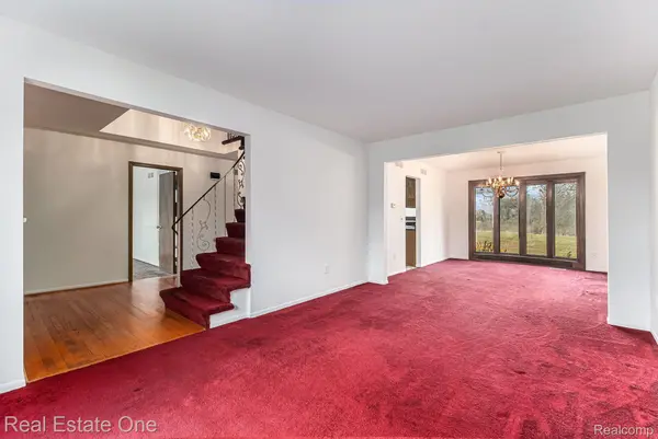 Troy, MI 48085,5388 ORCHARD CREST DR