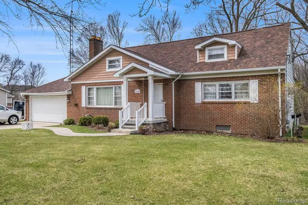 Grand Blanc, MI 48439,6203 LAKE FOREST DR