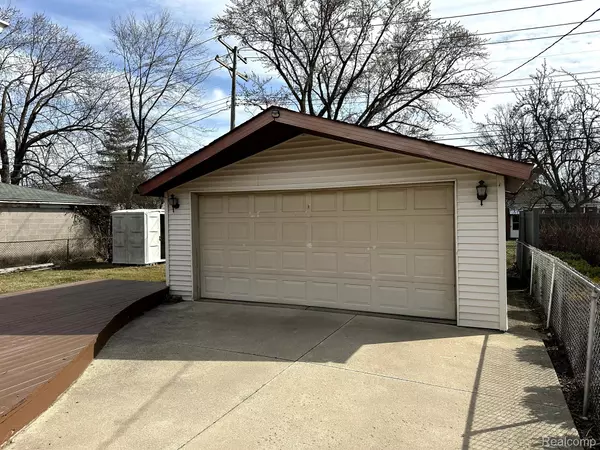 Eastpointe, MI 48021,23800 WILMOT AVE